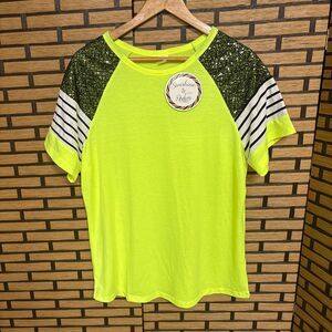 Sunshine & Rodeos Lime Green Sequin Shoulder‎ Top Size Large